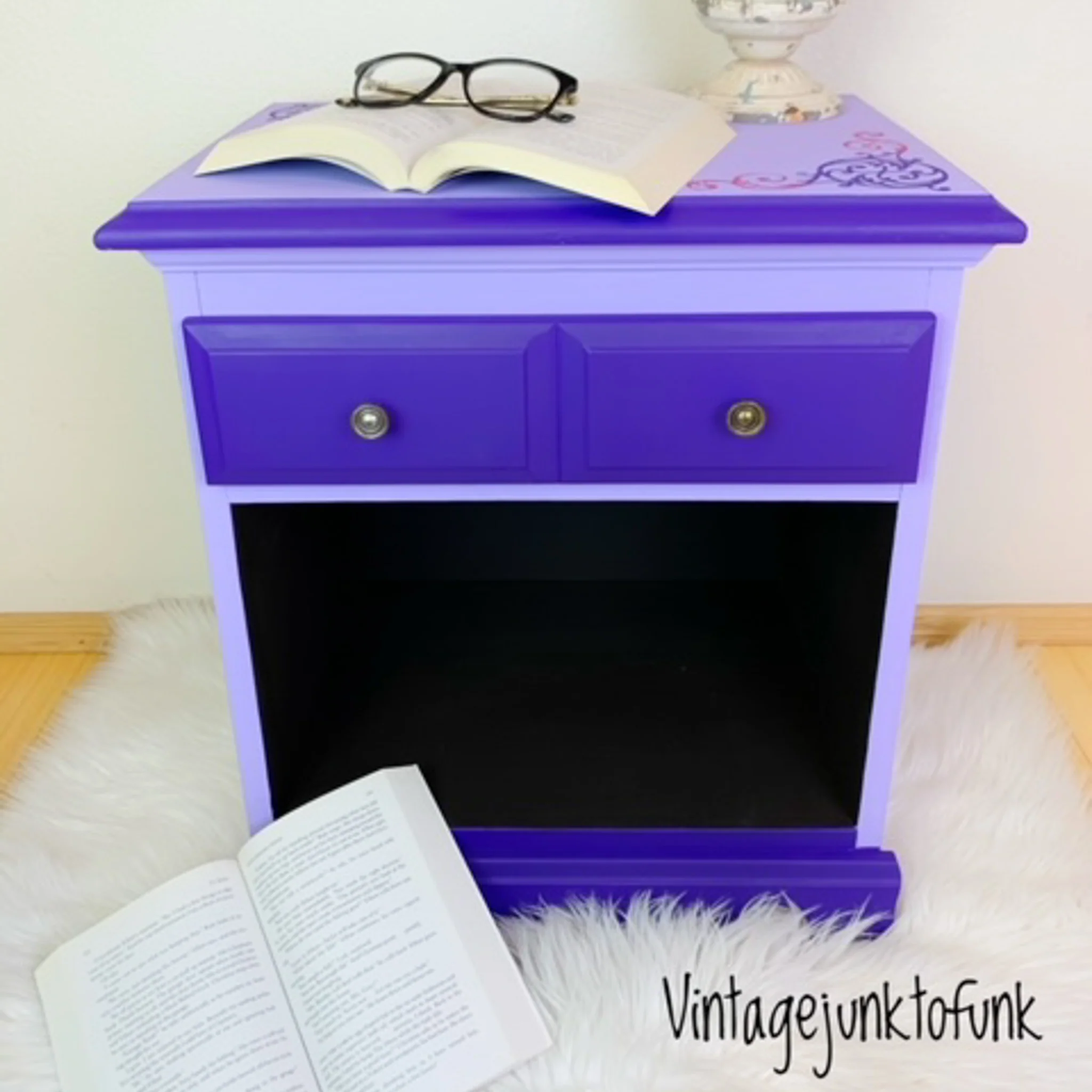 Dixie Belle Chalk Mineral Paint – Amethyst (All Sizes) - Image 3