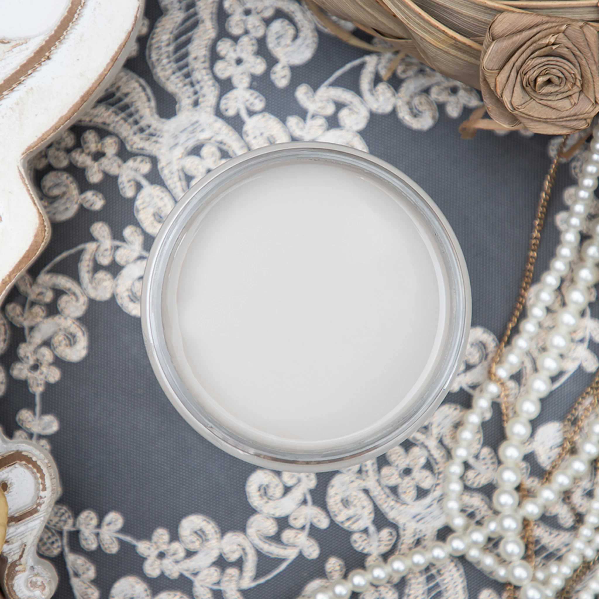 Dixie Belle Chalk Mineral Paint – French Linen (All Sizes)