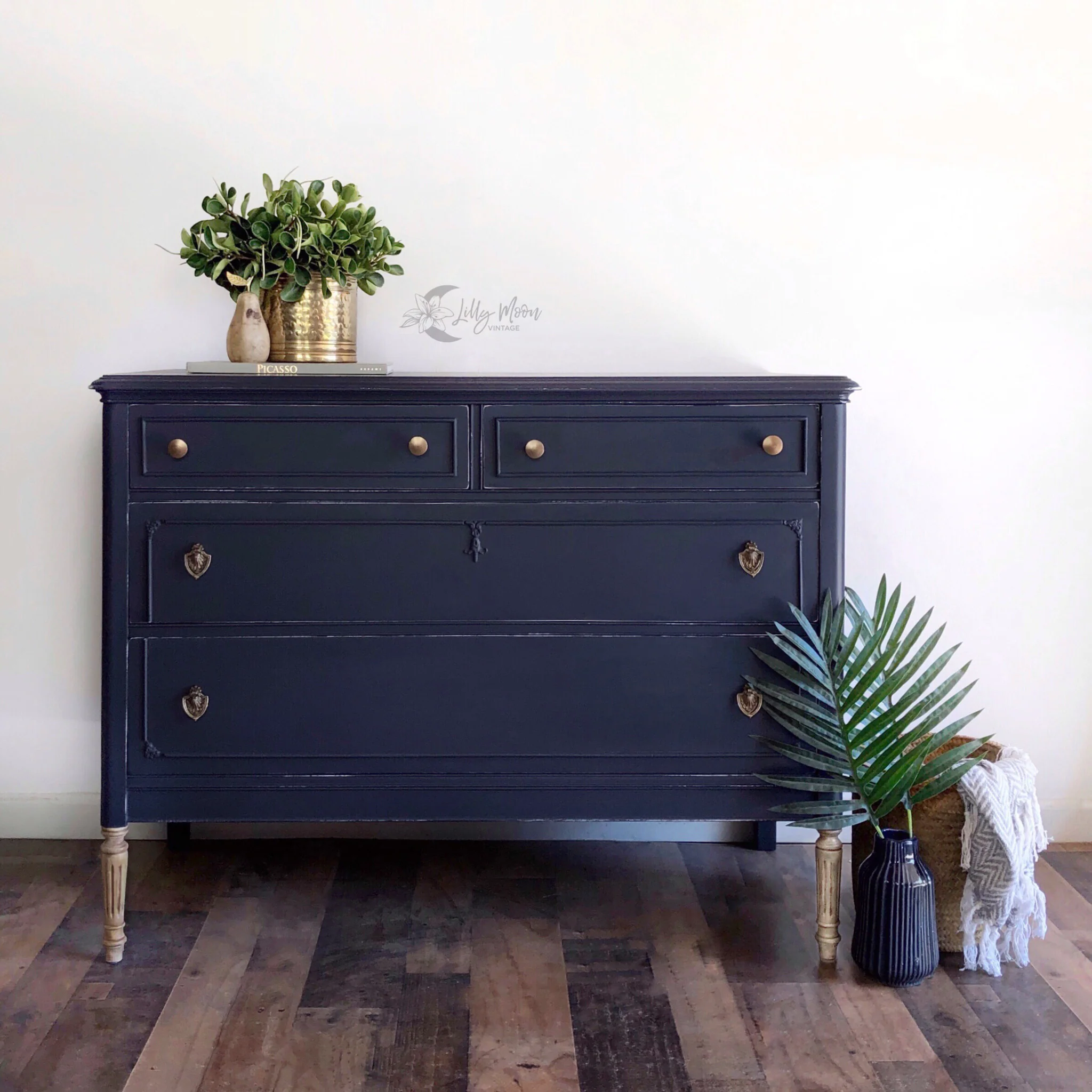 Dixie Belle Chalk Mineral Paint – In the Navy (All Sizes) - Image 2