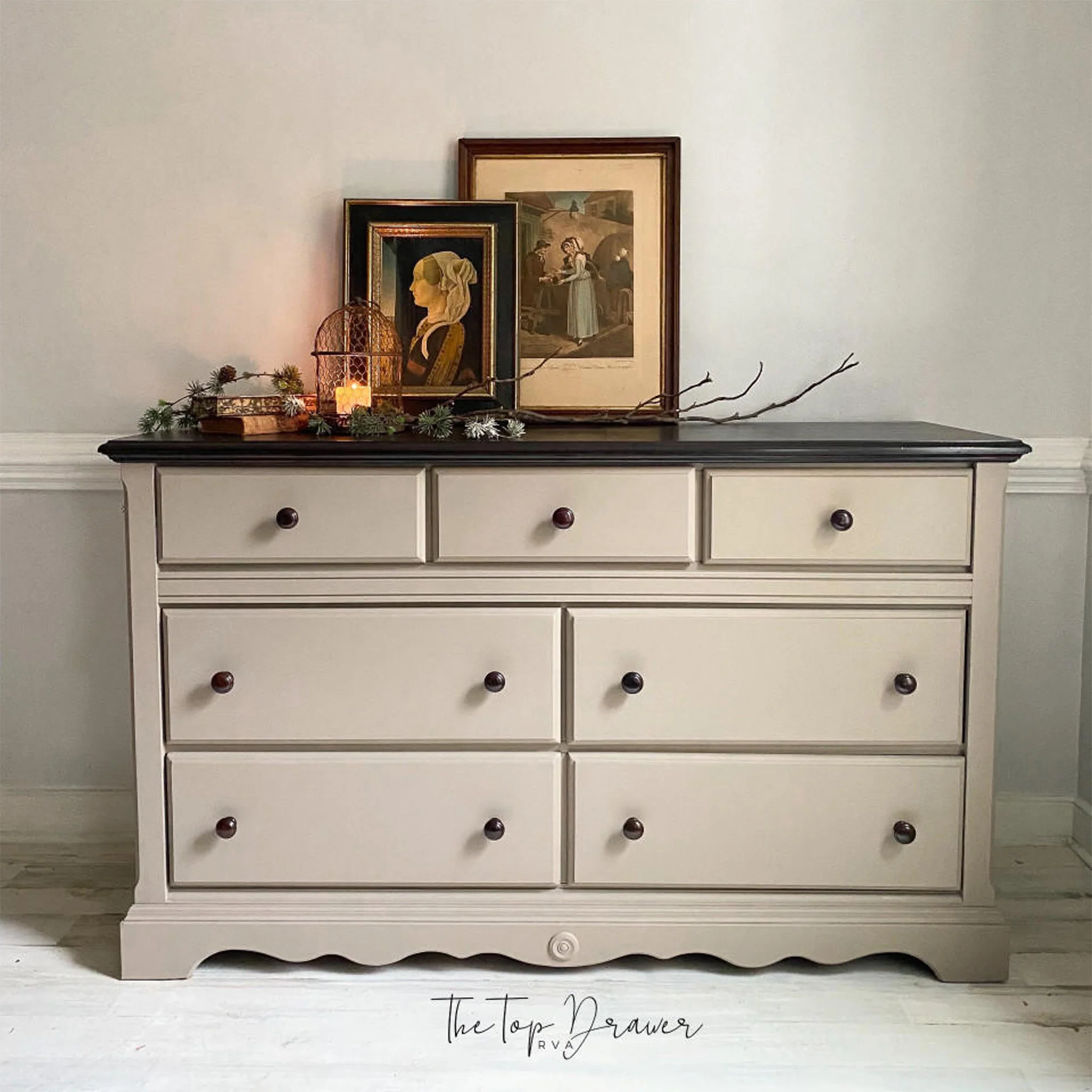 Dixie Belle Badlands Silk All-in-One | Furniture Paint - Image 4