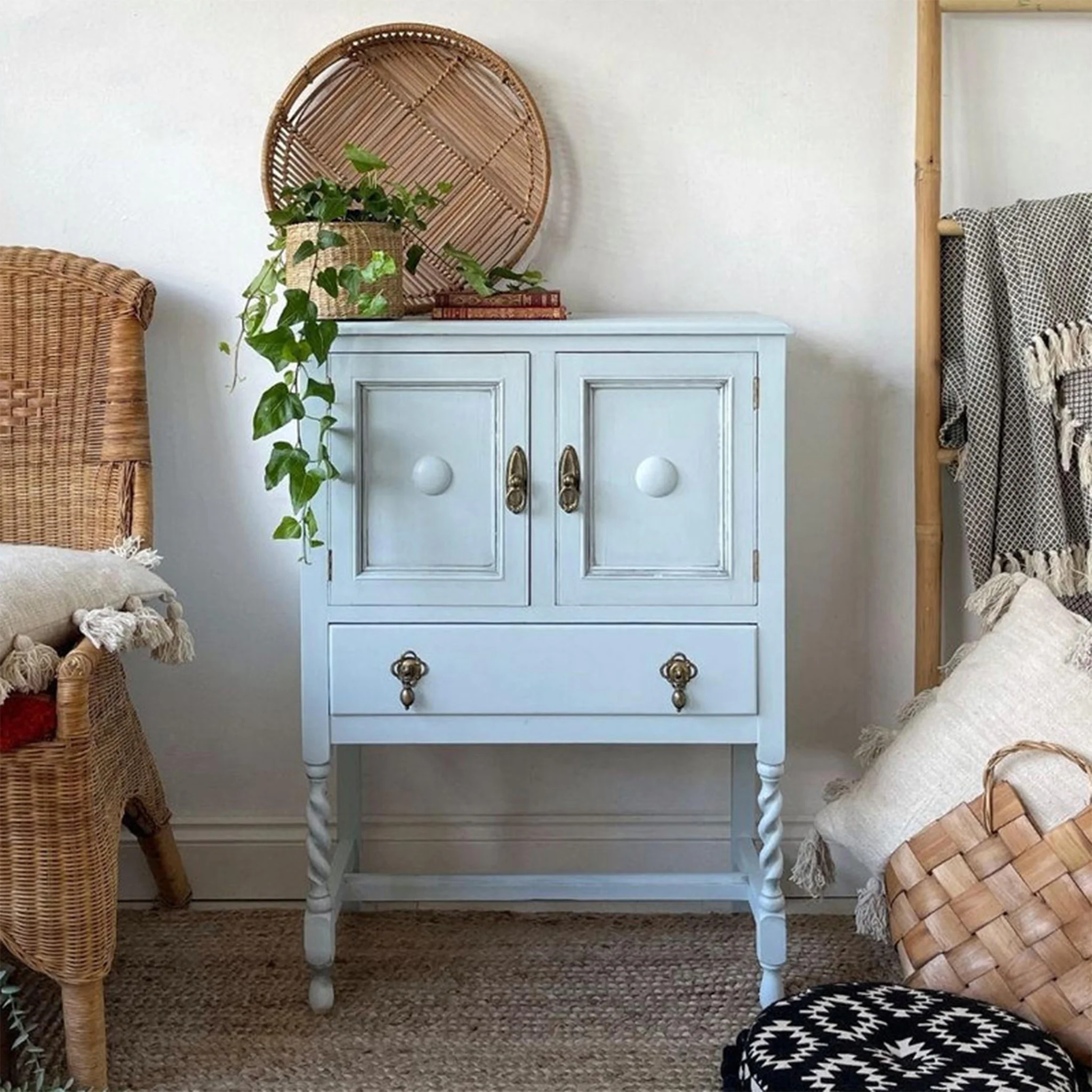 Dixie Belle Bay Breeze Silk All-in-One | Furniture Paint - Image 3