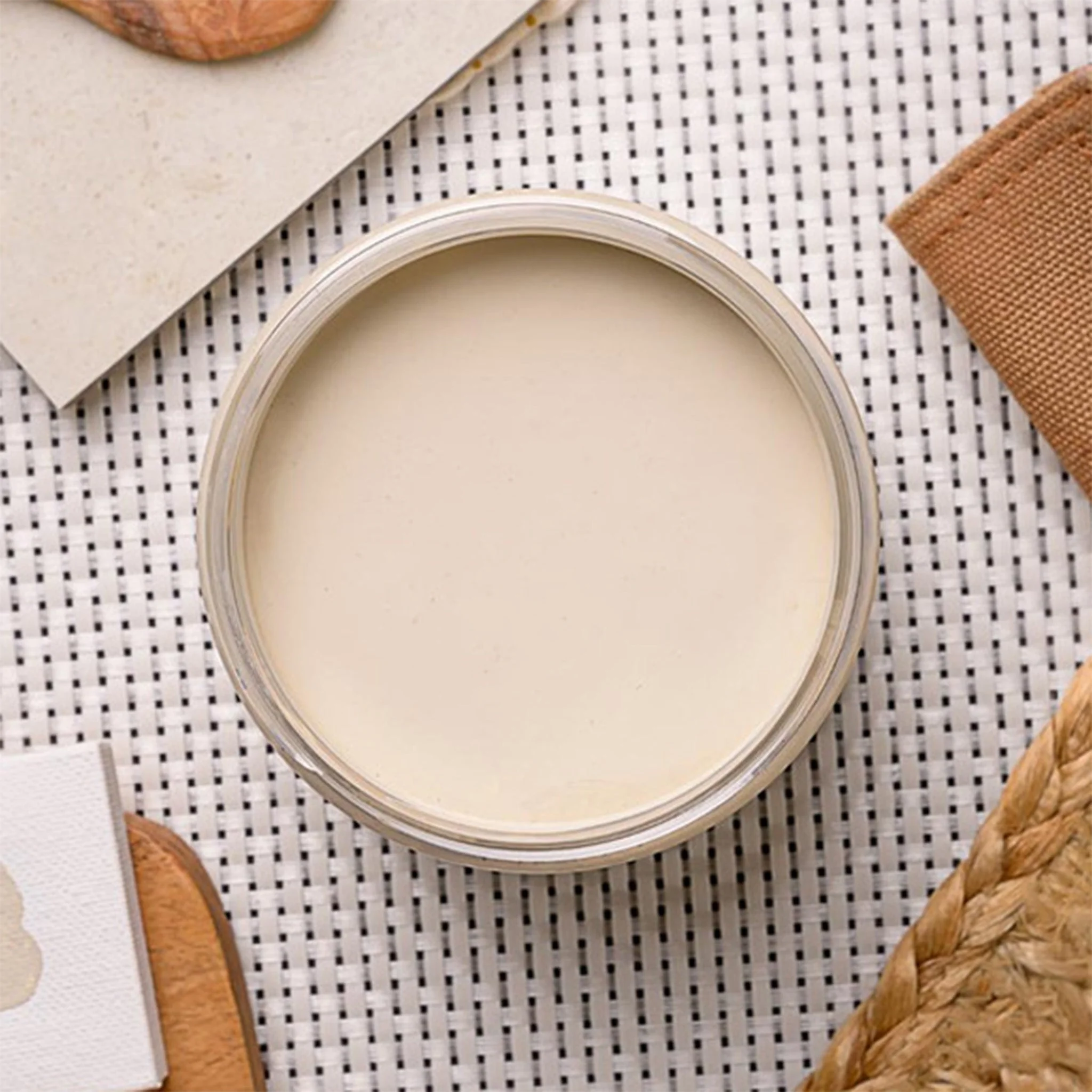 Dixie Belle Chalk Mineral Paint – Ecru (5 Sizes)