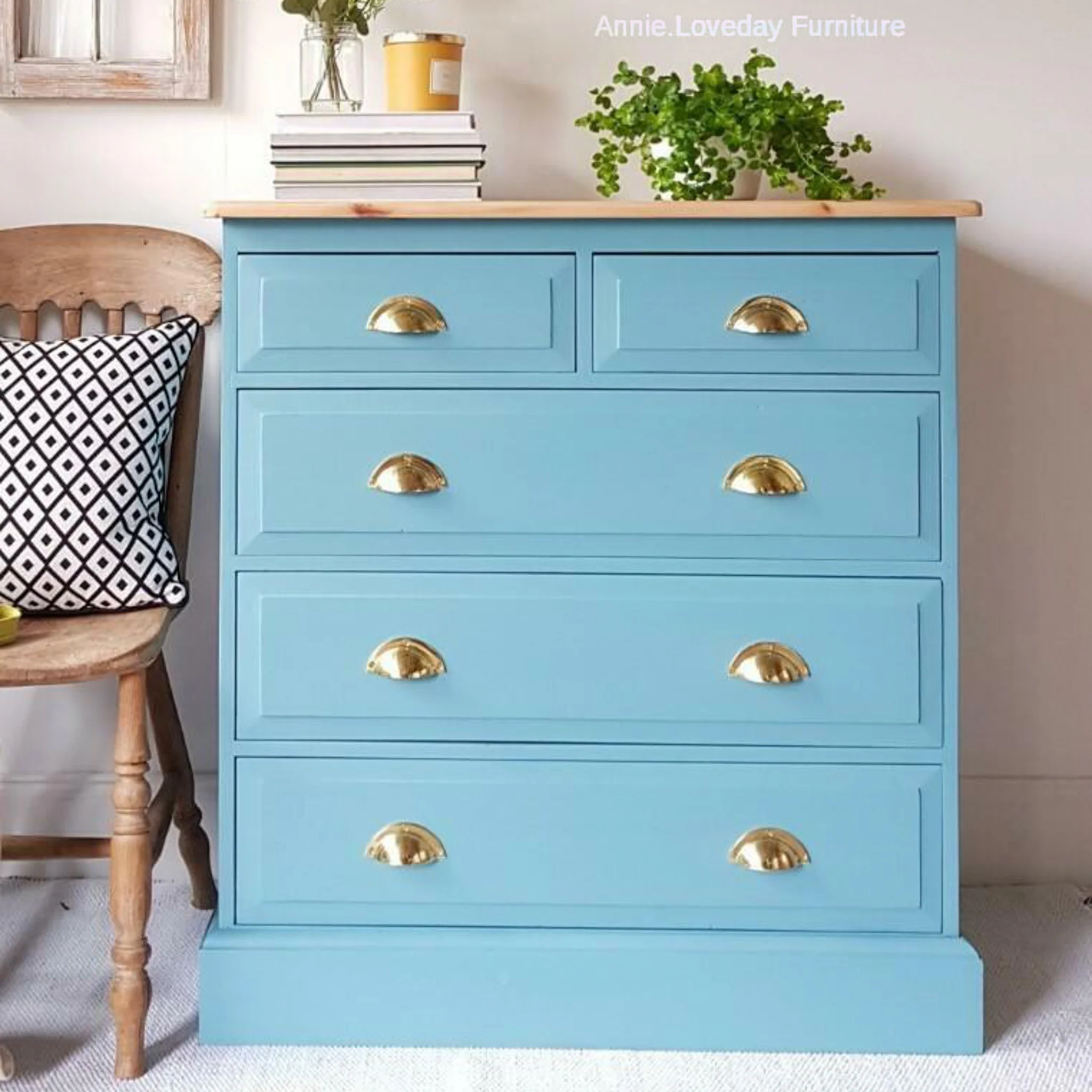 Dixie Belle Harbor Silk All-in-One | Furniture Paint - Image 3