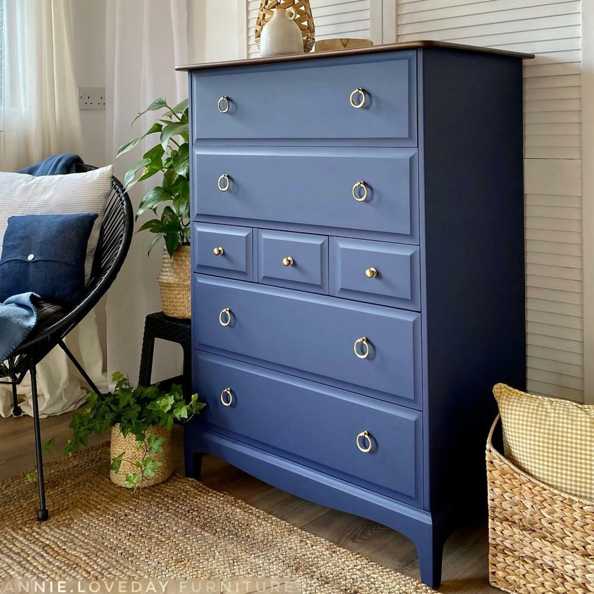 Dixie Belle Nautical Silk All-in-One | Furniture Paint - Image 2