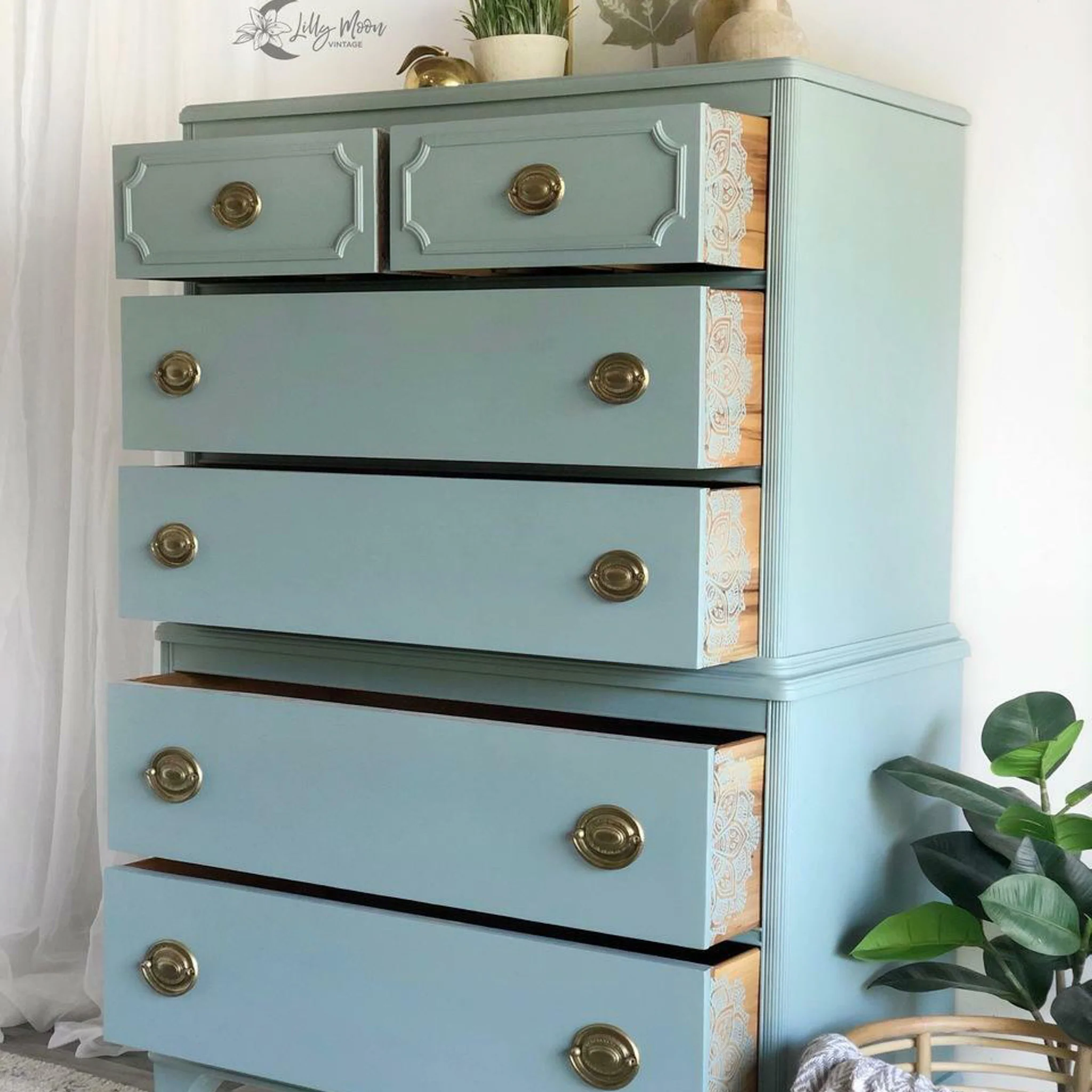 Dixie Belle Serenity Silk All-in-One | Furniture Paint - Image 6