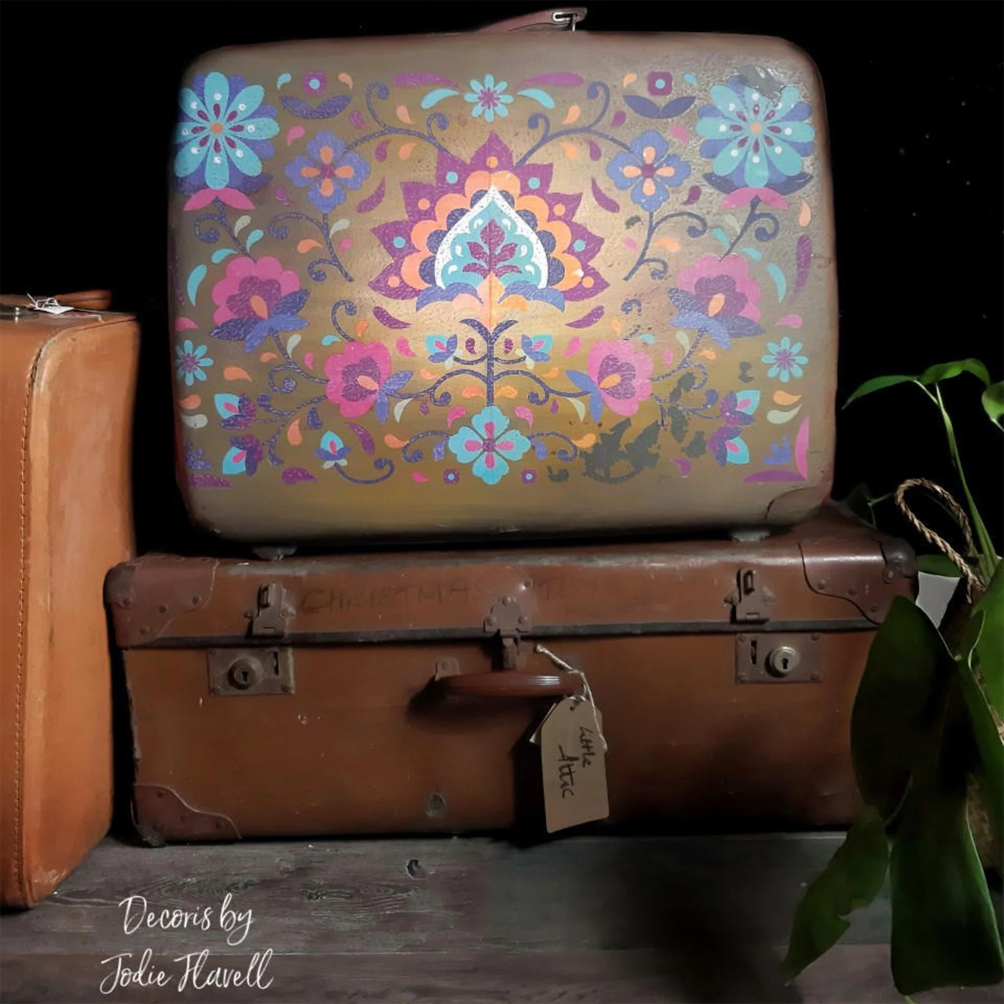 Dixie Belle Umber Silk All-in-One | Furniture Paint - Image 2