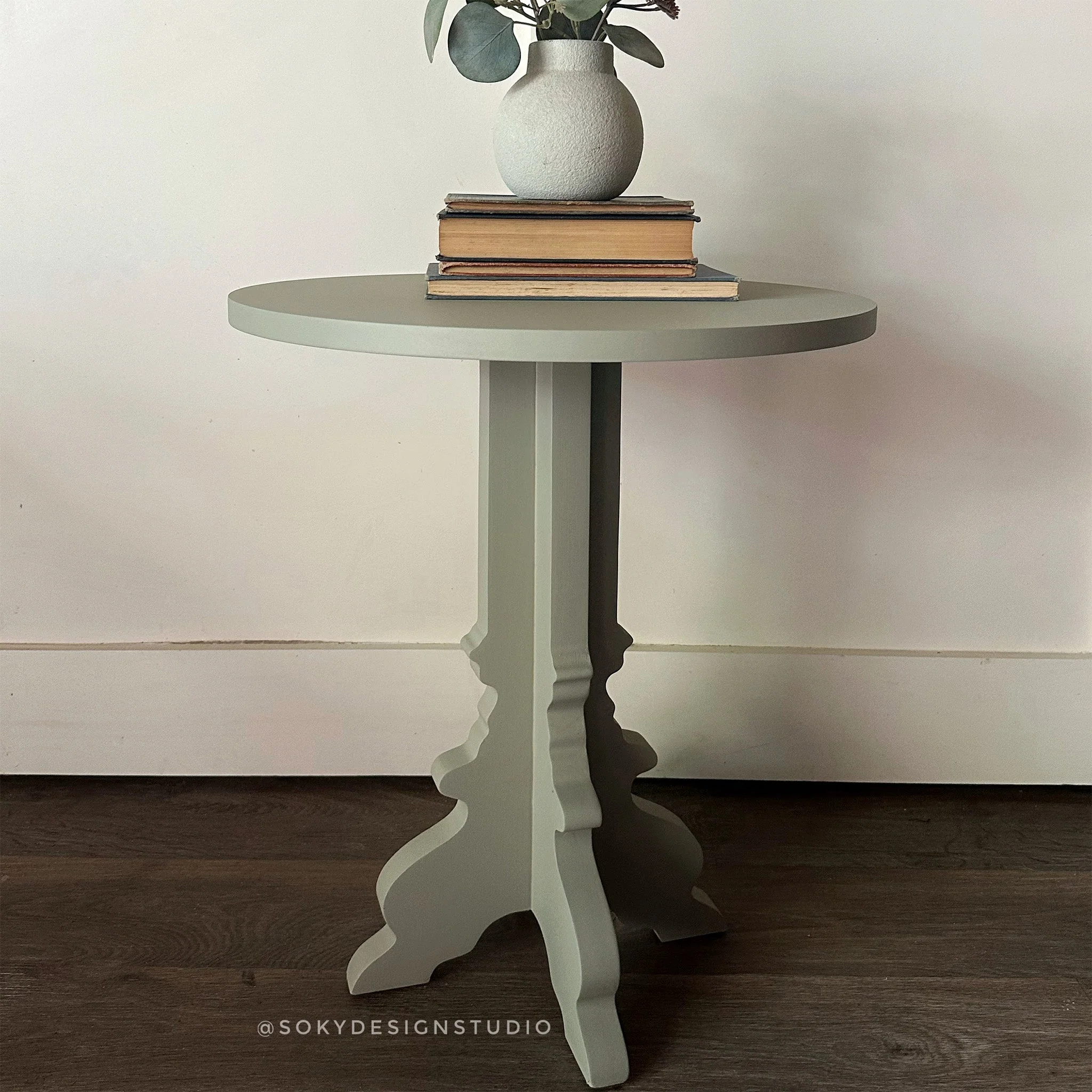 Dixie Belle Highlands Silk All-in-One | Furniture Paint - Image 6