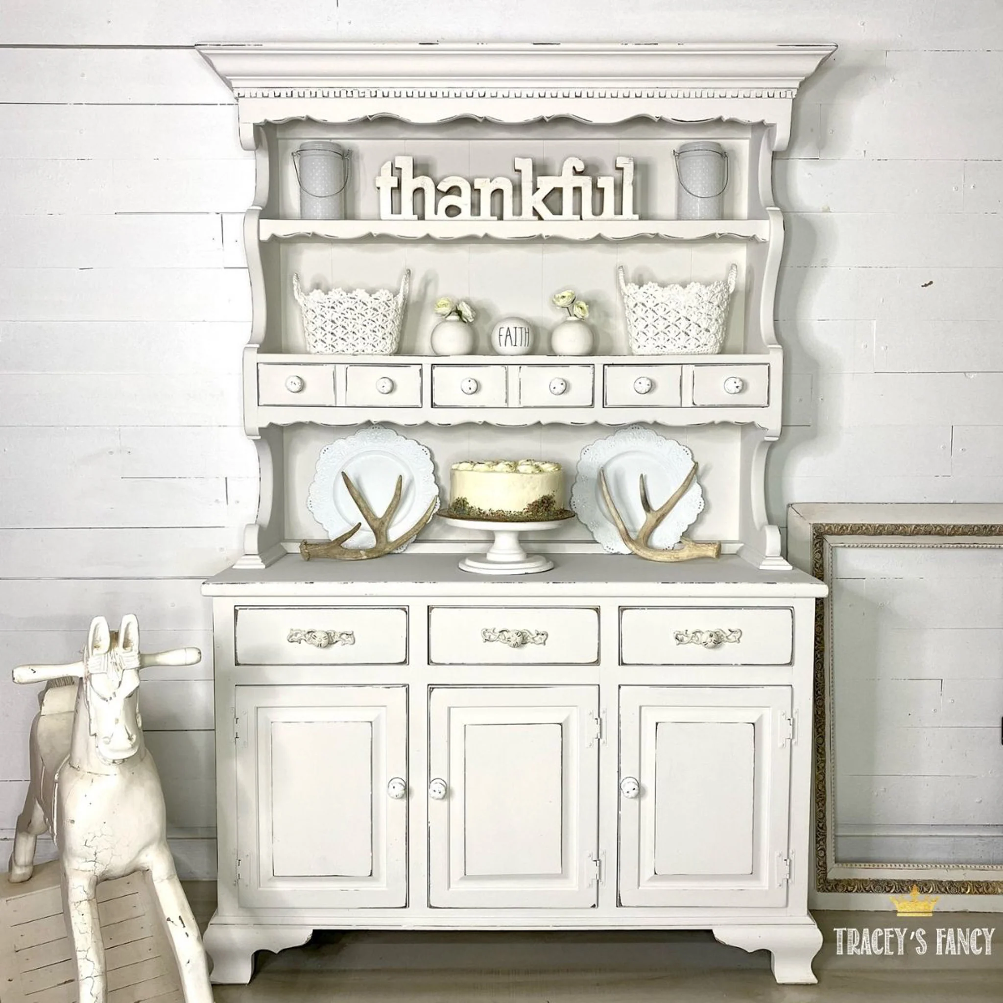 Dixie Belle Chalk Mineral Paint – Fluff (Available in 5 Sizes) - Image 5