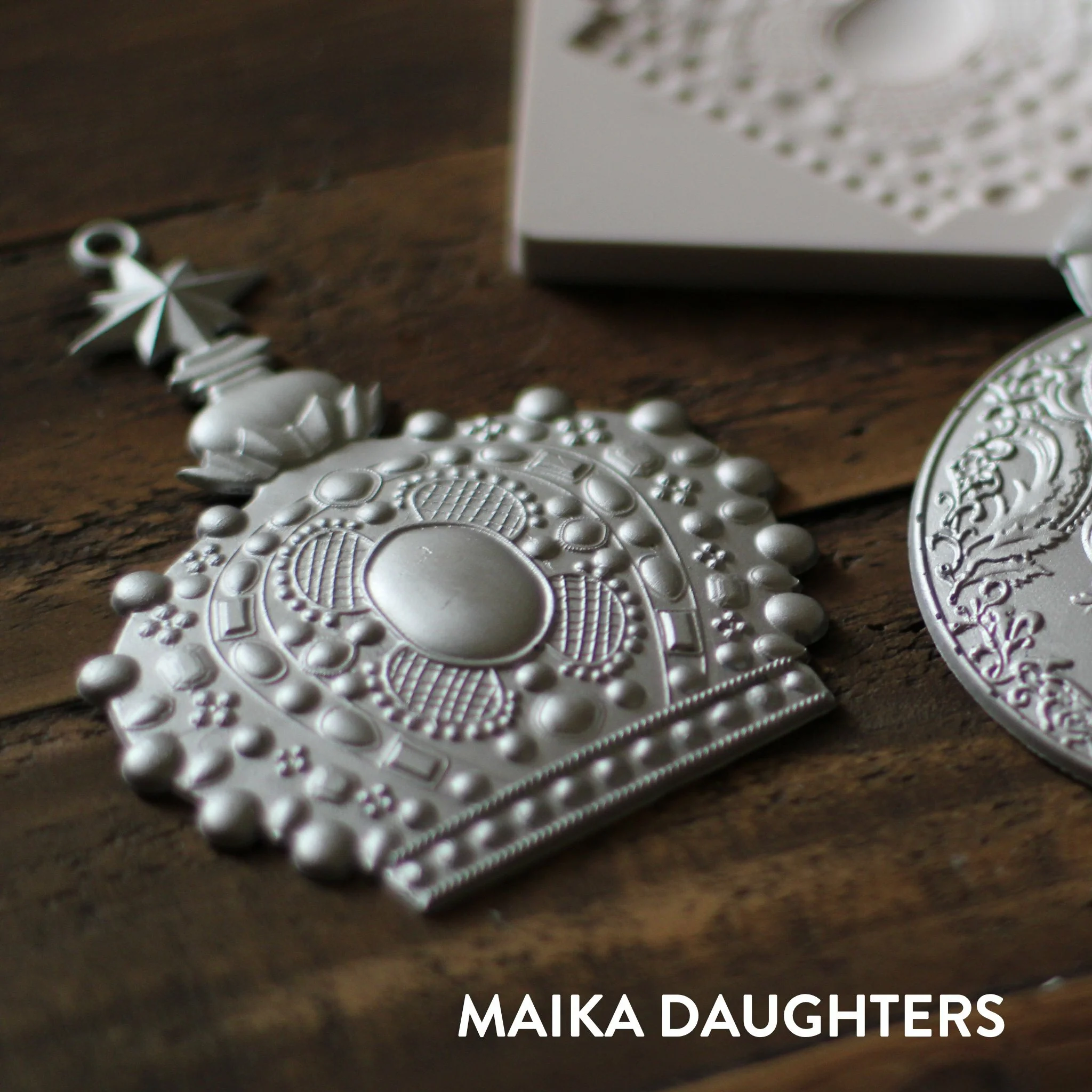 ReDesign with Prima - Victorian Adornments Silicone Mold (5x8 Size) - Image 3